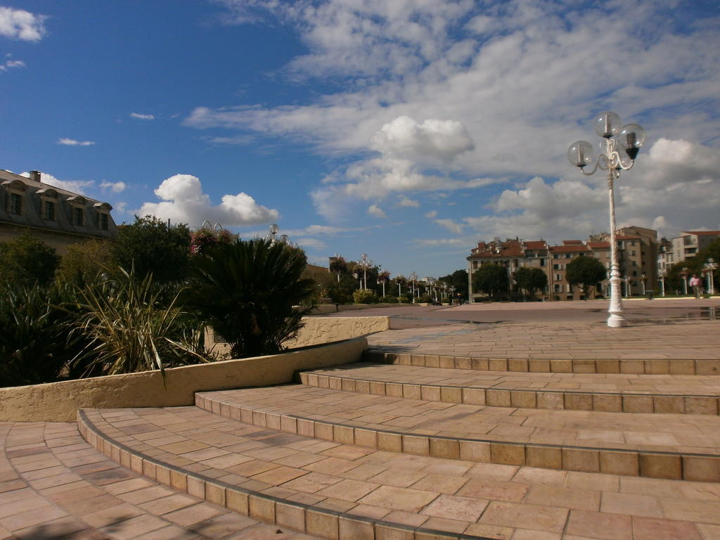 Hotel Bonaparte Τουλόν Εξωτερικό φωτογραφία